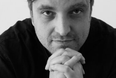  immagine 2 aprile: James Walsh