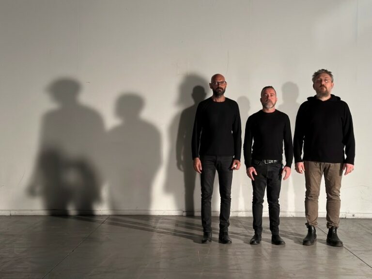 19 Aprile THREE LOW BIAS PLAYS “ENTER THE VOID” BY GASPAR NOÉ